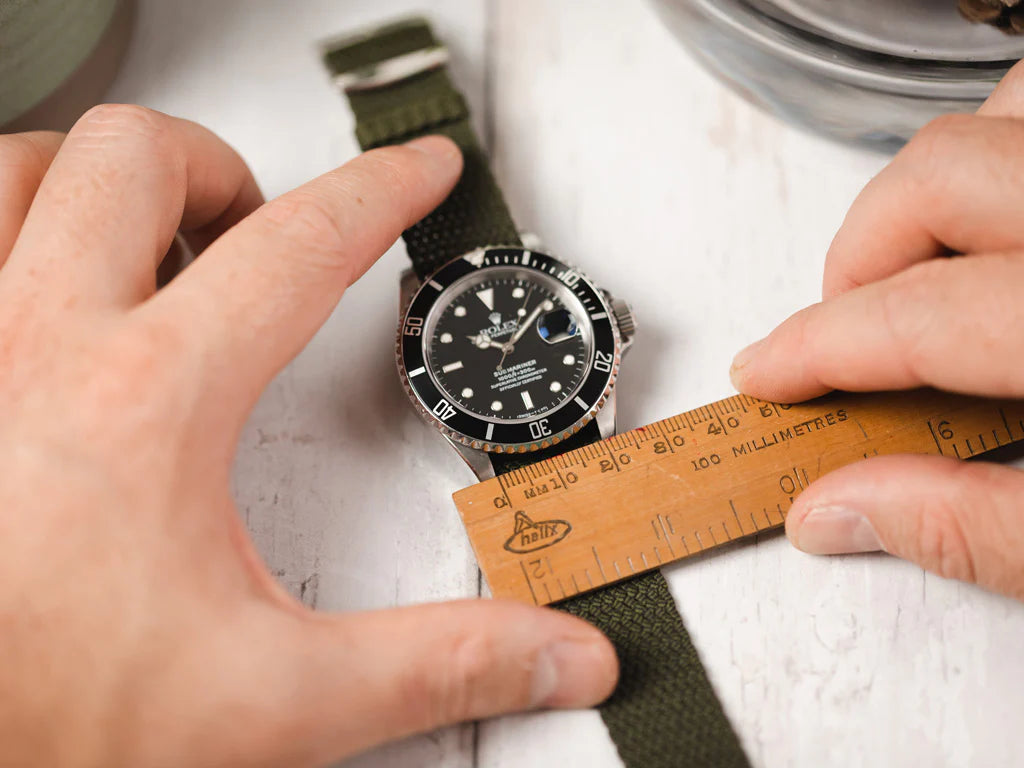 Watch Strap Size Guide: How to Measure Your Watch Strap Size for the Perfect Fit