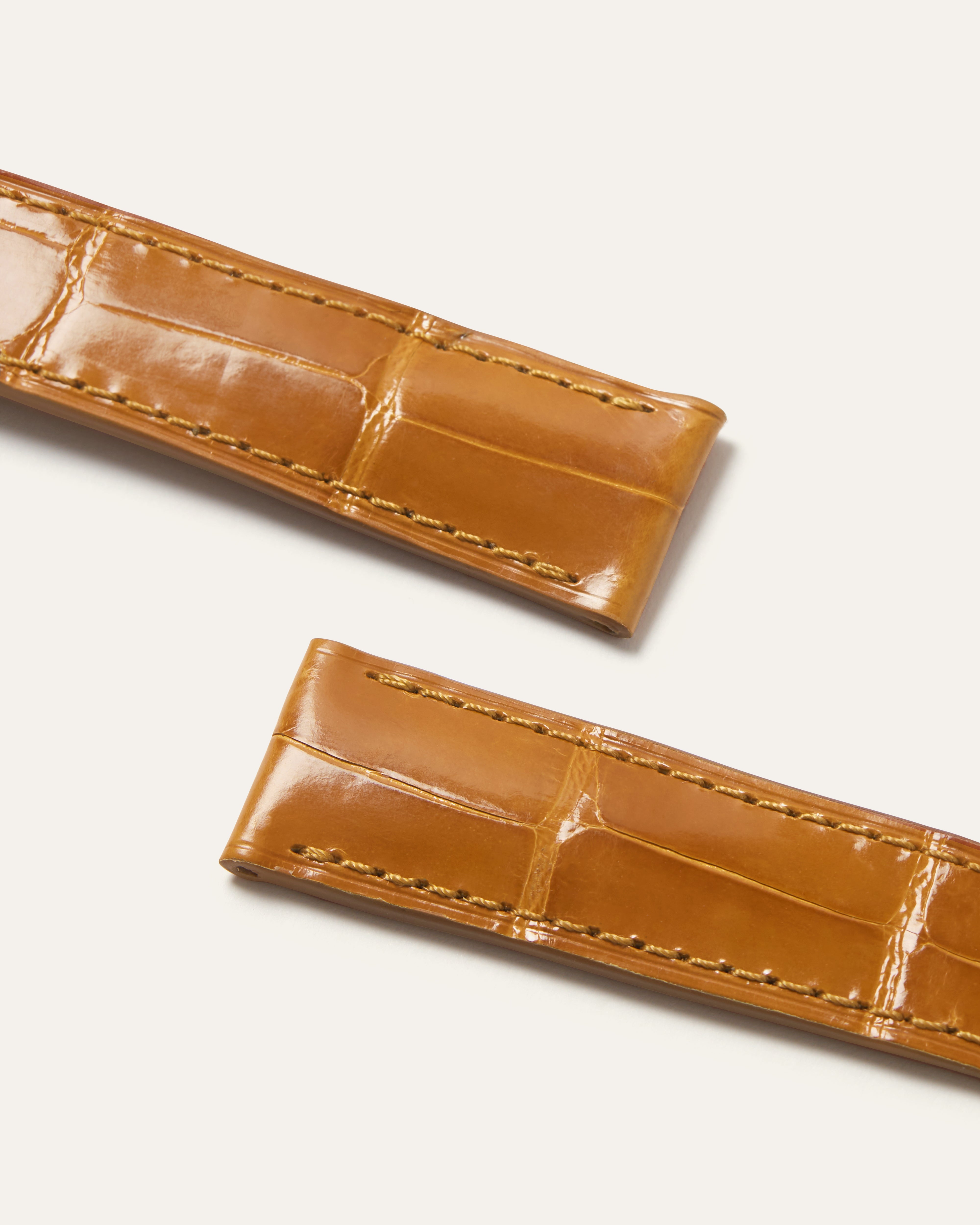 Alligator Classic Watch Strap in Shiny Mahogany Square Scales